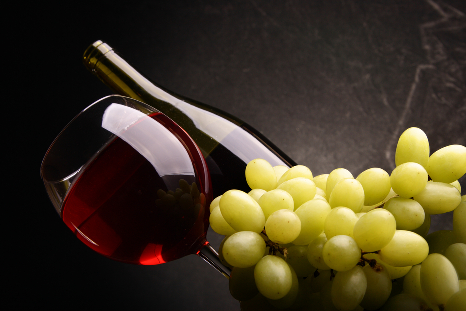 Grapes and red wine